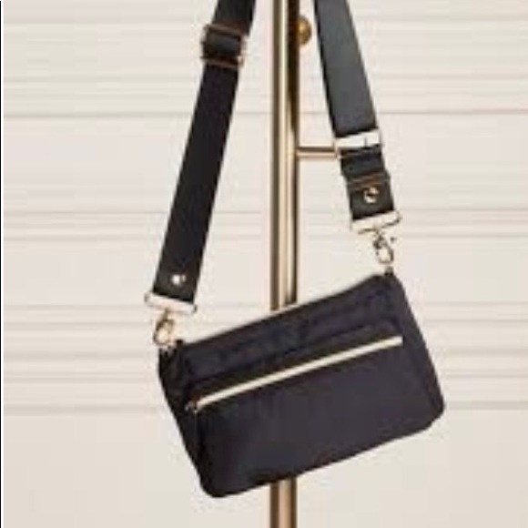 :: Stella & Dot 4-in-1 Zip-it Convertible Crossbody/Belt/Fanny Bag Black & Gold - Picture 8 of 11
